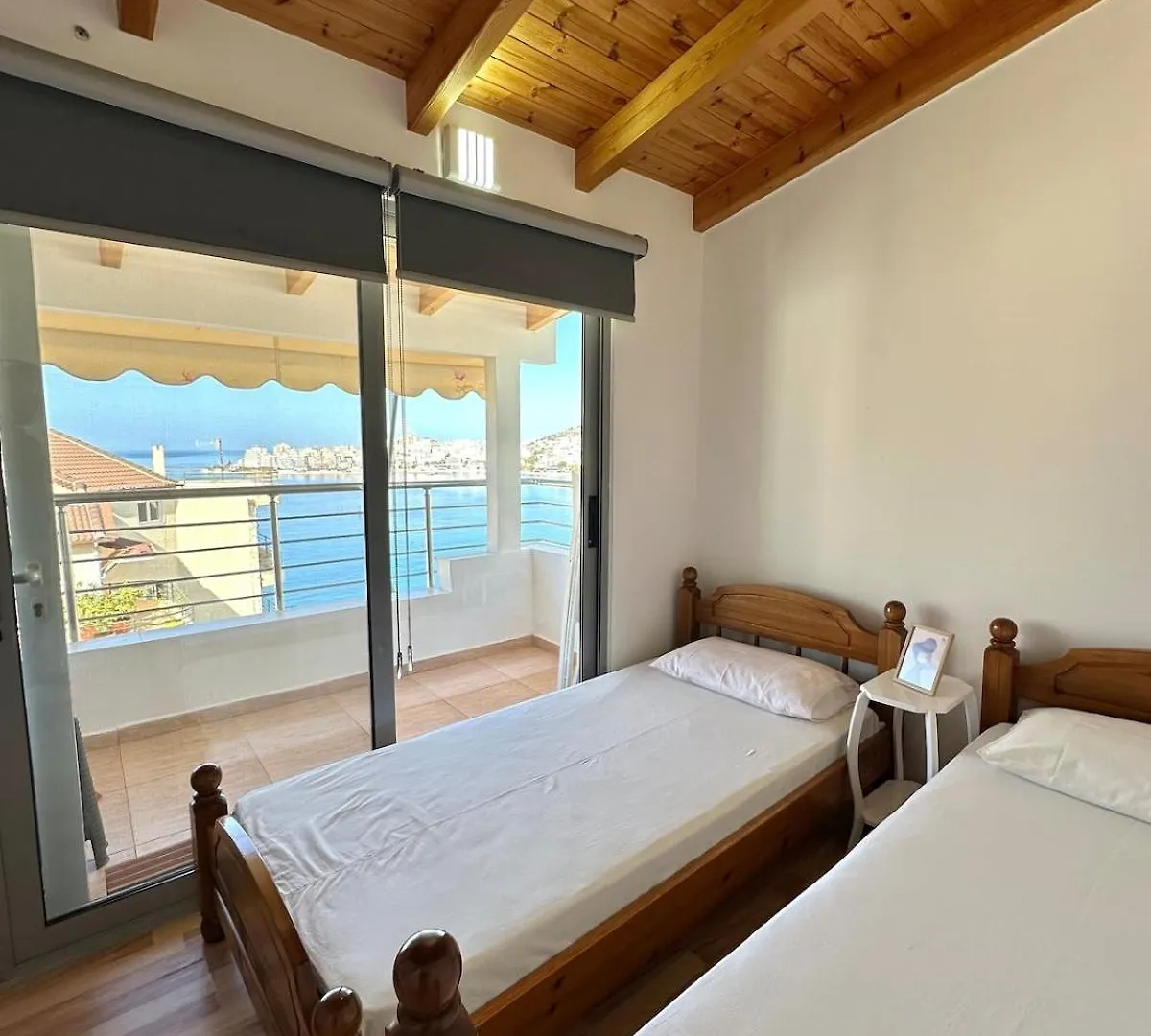 Spacious Lovely Apartment Saranda 0*,